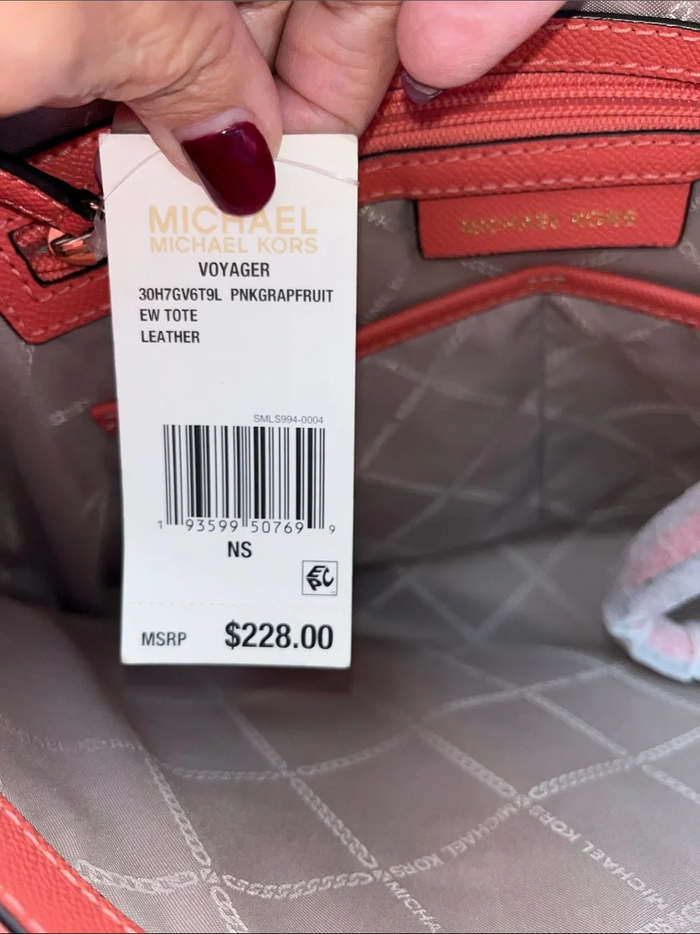 NWT Authentic Michael Kors Voyager Saffiano Leather Handbag